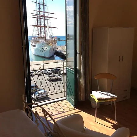 Francesco בית הארחה טראפאני